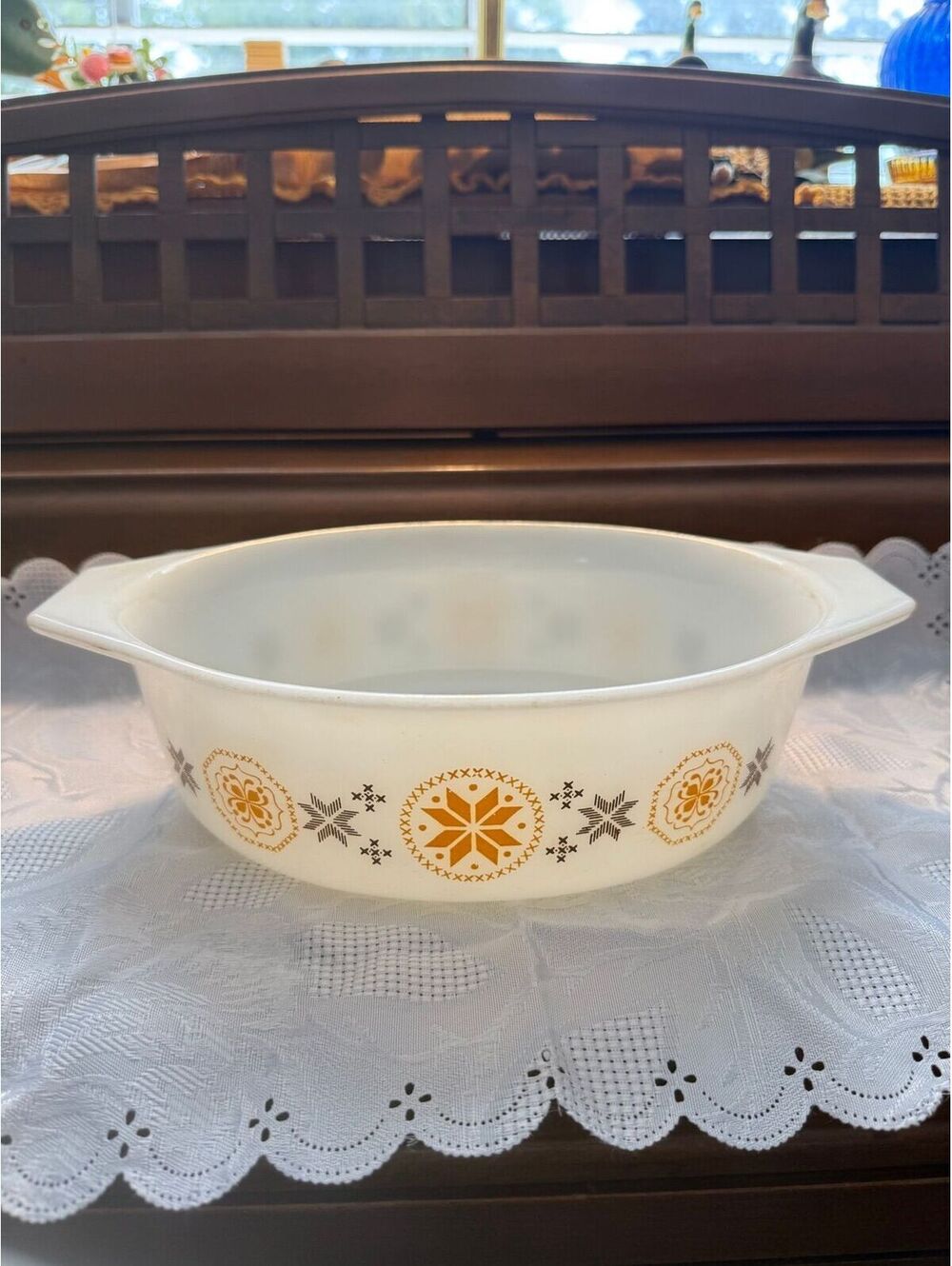 Vintage PYREX TOWN AND COUNTRY Oval Casserole Dish 1-1/2 QT #043